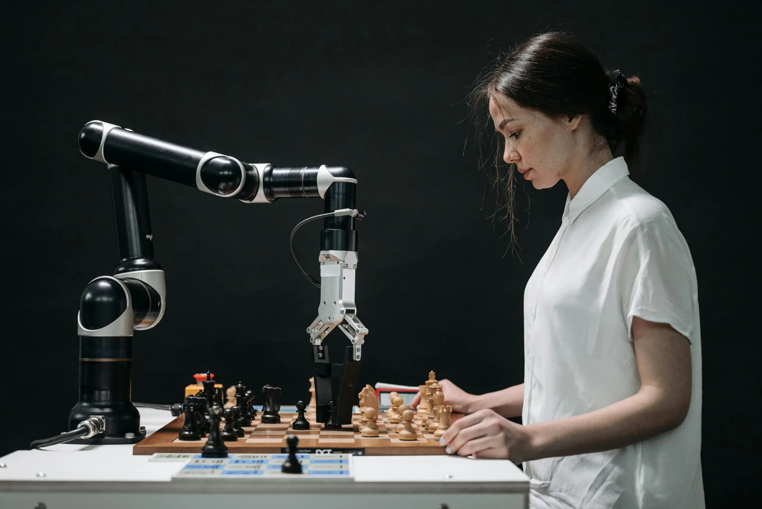 Notoriti Decision Intelligence, Data & AI Strategy2 Notoriti Decision Intelligence, Data & AI Strategy Designing decision-making frameworks powered by data, BI and AI.