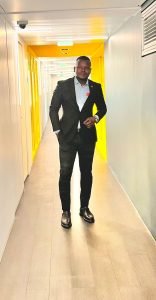 WHO IS STEEVE VIGNISSY International Senior Consultant in Strategic Transformation, Digital Governance, Data & AI