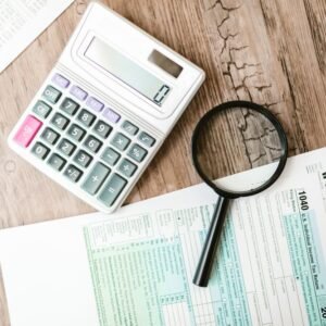 Formulaires réglementaires avec calculatrice et loupe