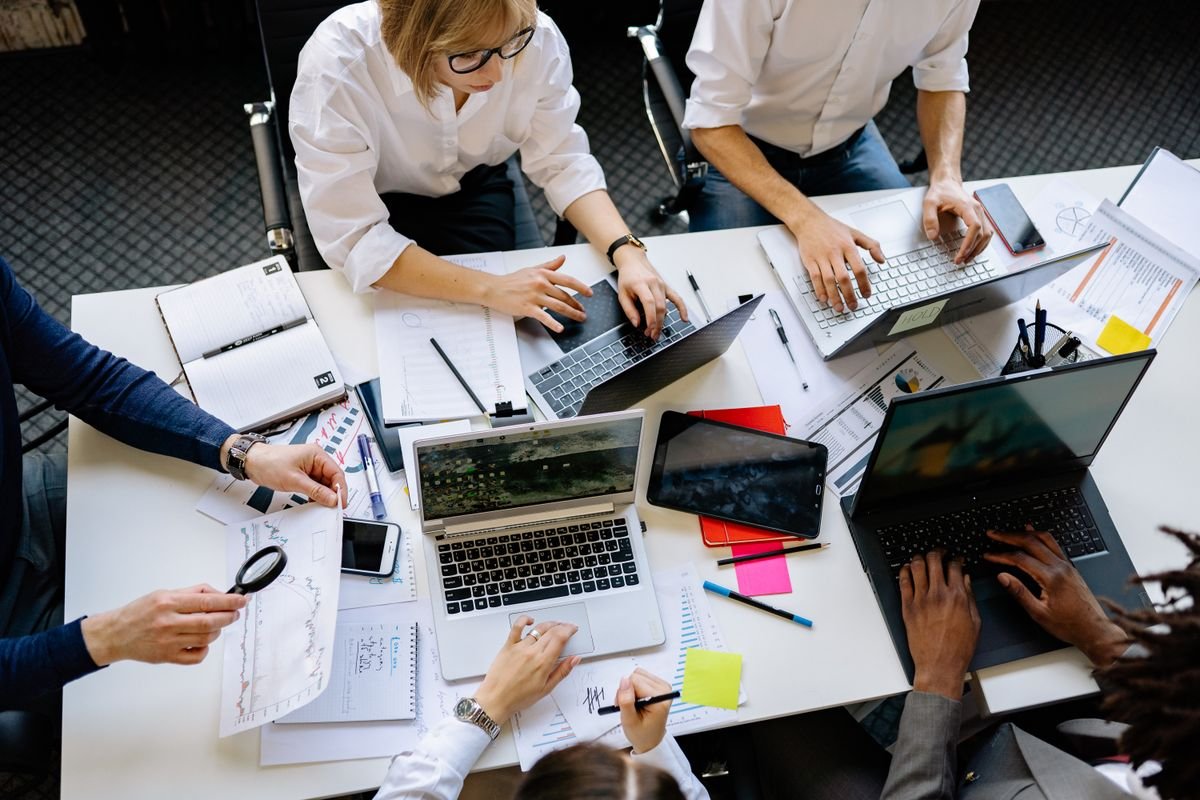 Executive team reviewing AI governance and risk framework, Notoriti Ebook